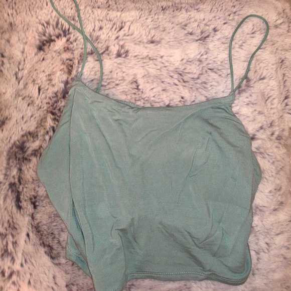 American Eagle Outfitters Tops - Cropped Cami!